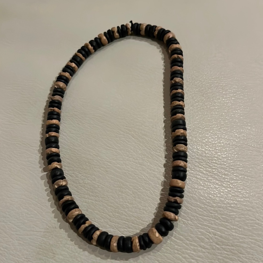 Beaded necklace. NWOT